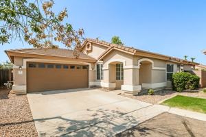featured image of 1652 N Serina