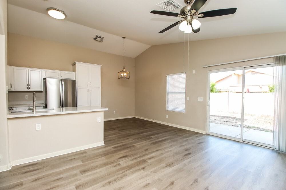 1652 N Serina - Photo 5 of 16