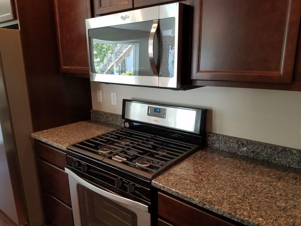 2407 Ontario St. Bellingham, WA - Photo 2 of 10