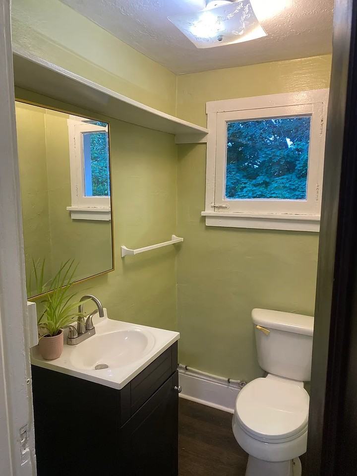 1421 7th Street Southeast - Photo 6 of 14