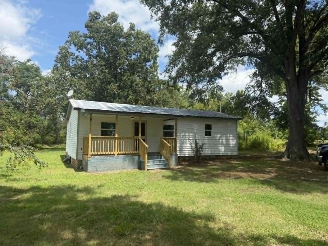 316 Saturn Ln #1 - Photo 2 of 7