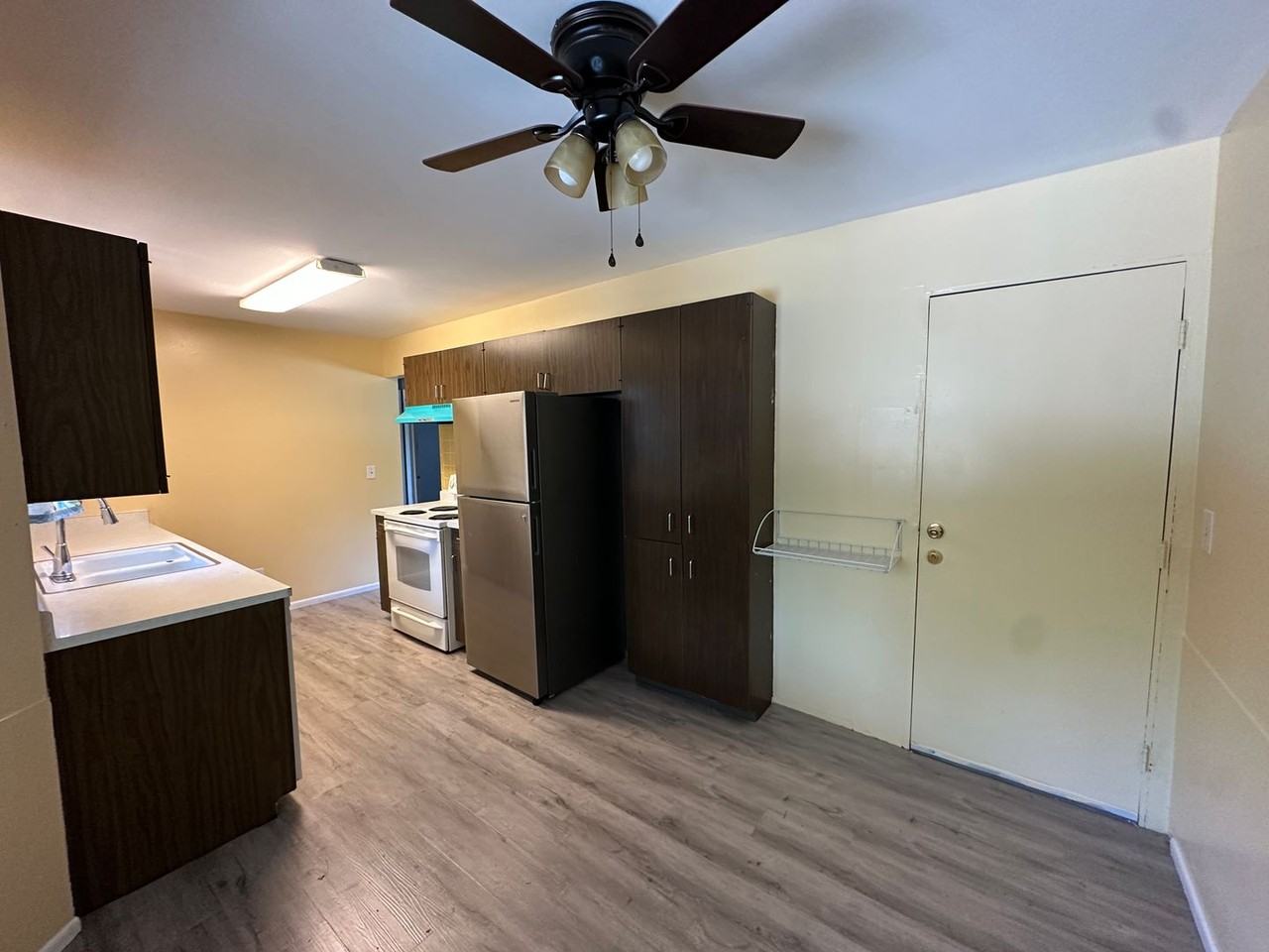 4503 Montebello Dr - Photo 4 of 12