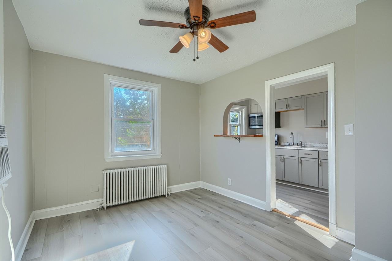 401 52nd St #1 - Photo 5 of 12