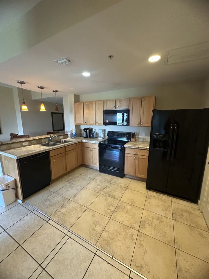 15100 Front Beach Rd - Photo 6 of 11
