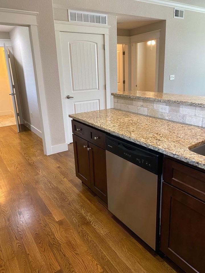 Summer Tree Office, LLC - Photo 6 of 14