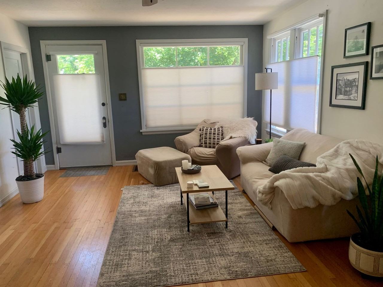 2411 W Woodlawn Ave - Photo 3 of 30