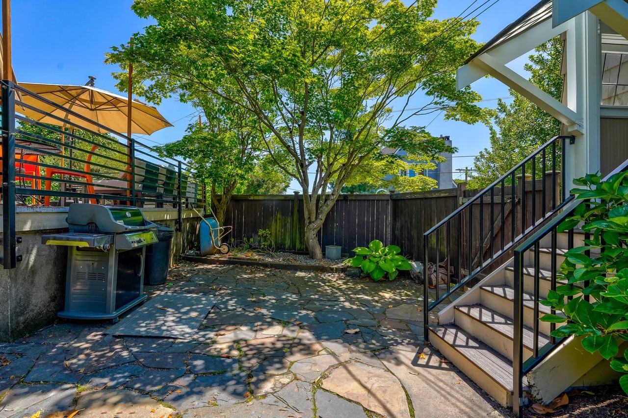 3234 14th Ave S - Photo 5 of 28