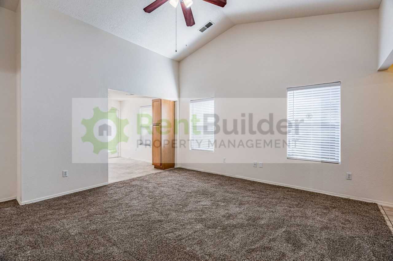 10532 Ramah Dr Nw - Photo 5 of 25
