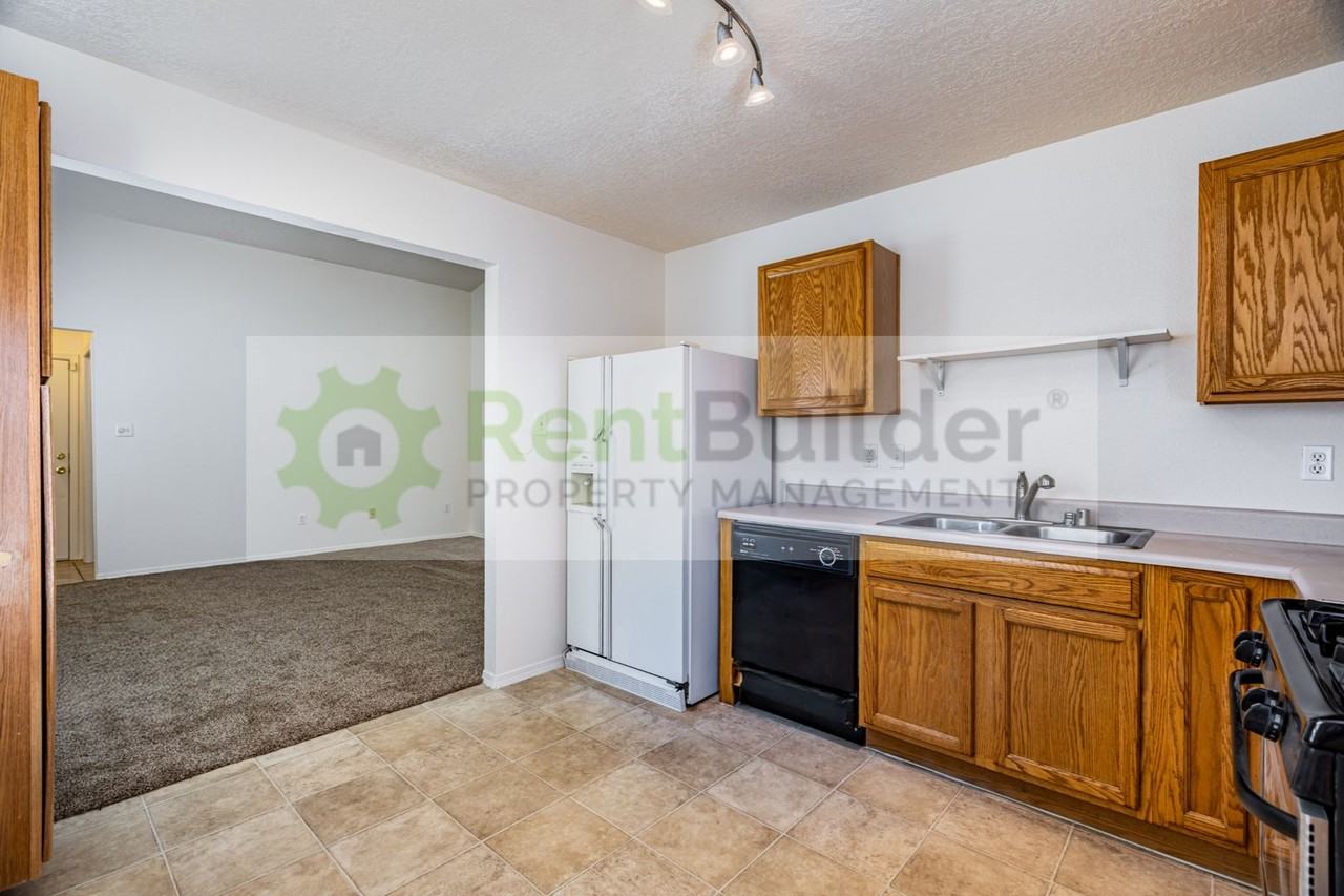 10532 Ramah Dr Nw - Photo 5 of 25