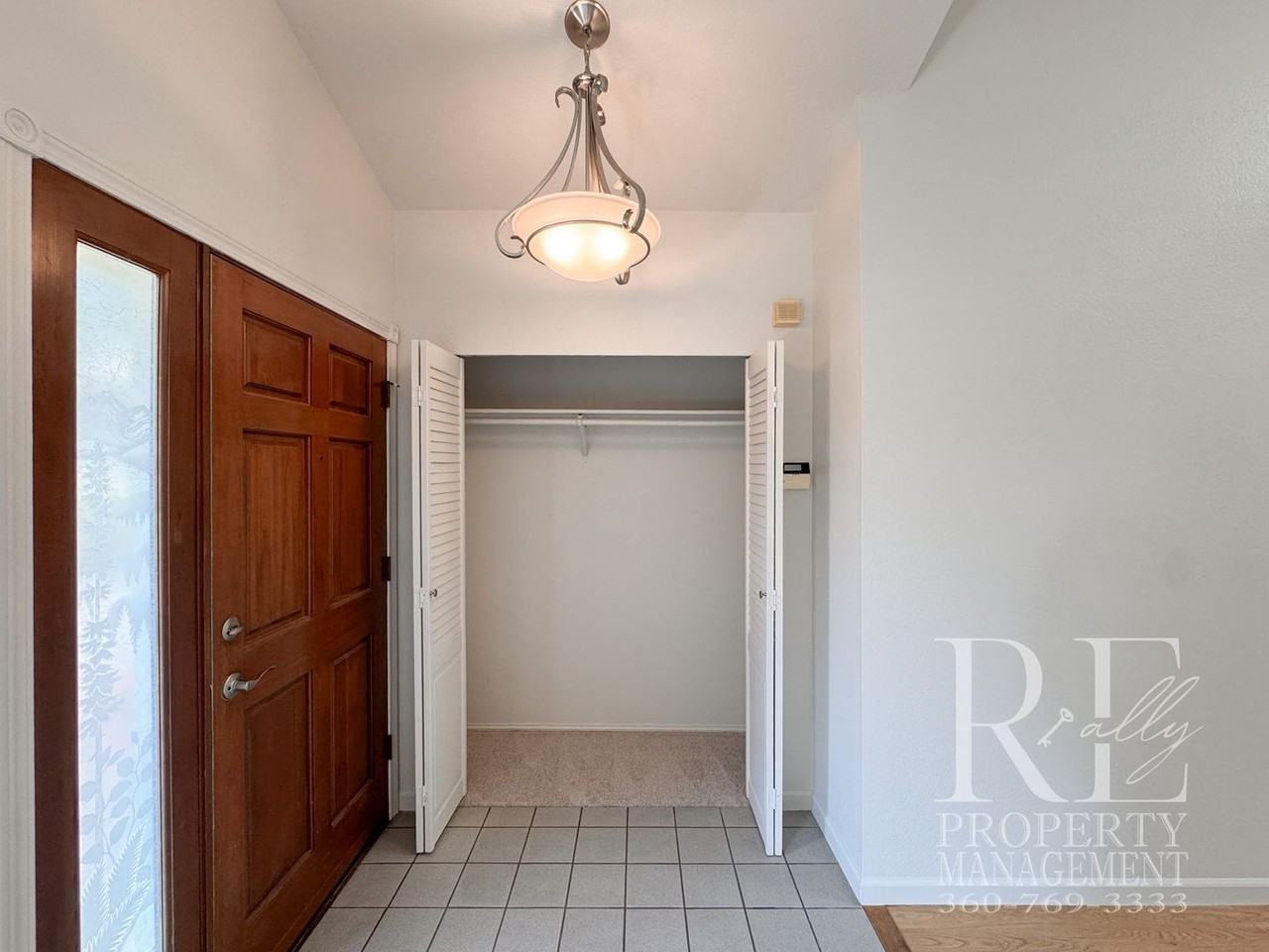 4618 Nw Bernard St - Photo 4 of 48