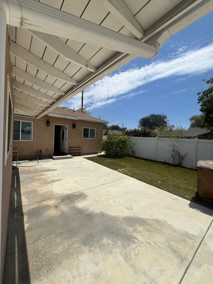 1830 W Bernardy Pl #B - Photo 2 of 27