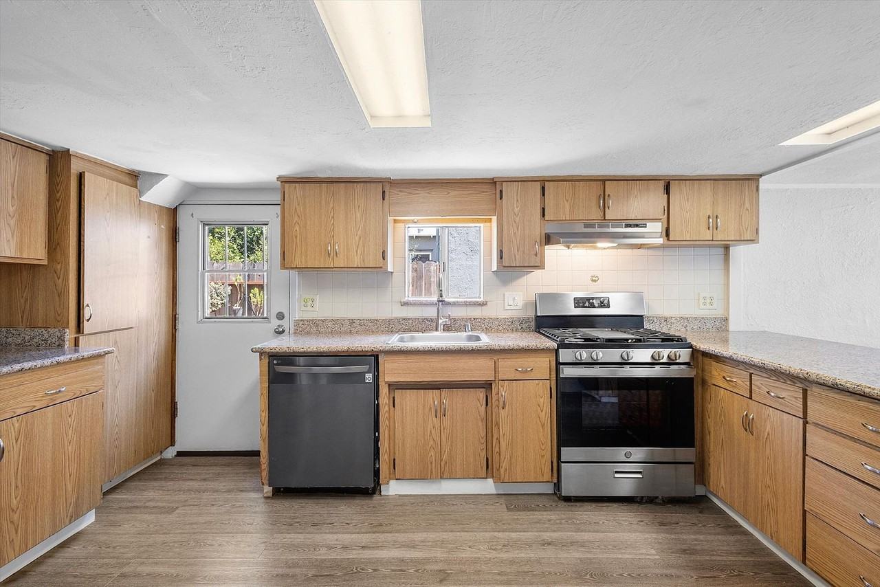 531 Taylor Ave - Photo 6 of 24