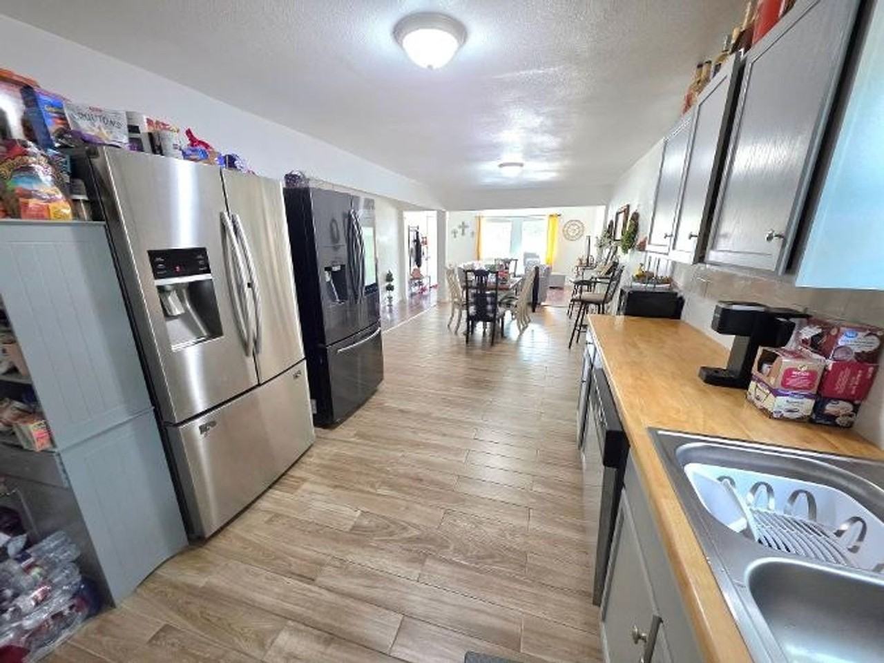 1404 Clinton Ave - Photo 7 of 20