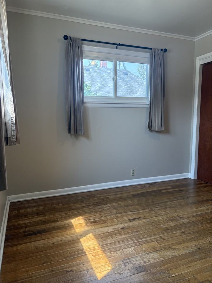 135 S California St #1 - Photo 5 of 6