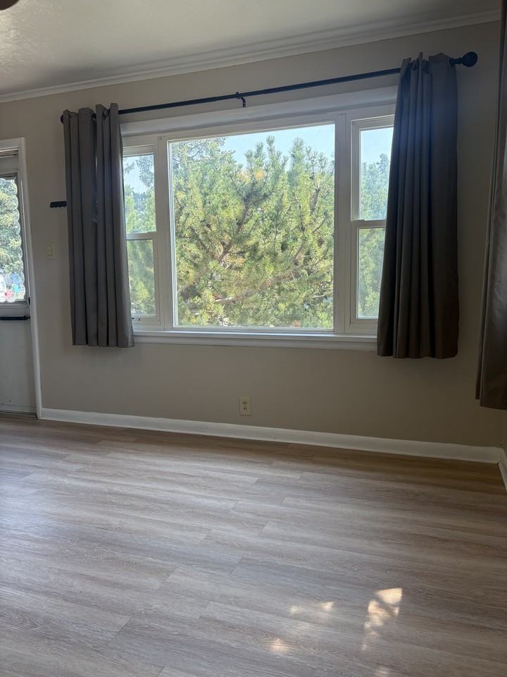 135 S California St #1 - Photo 6 of 6