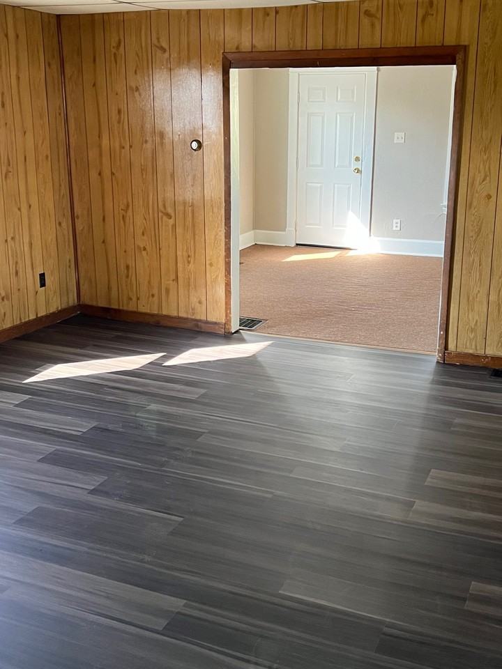 481 12th St #1 - Photo 4 of 11