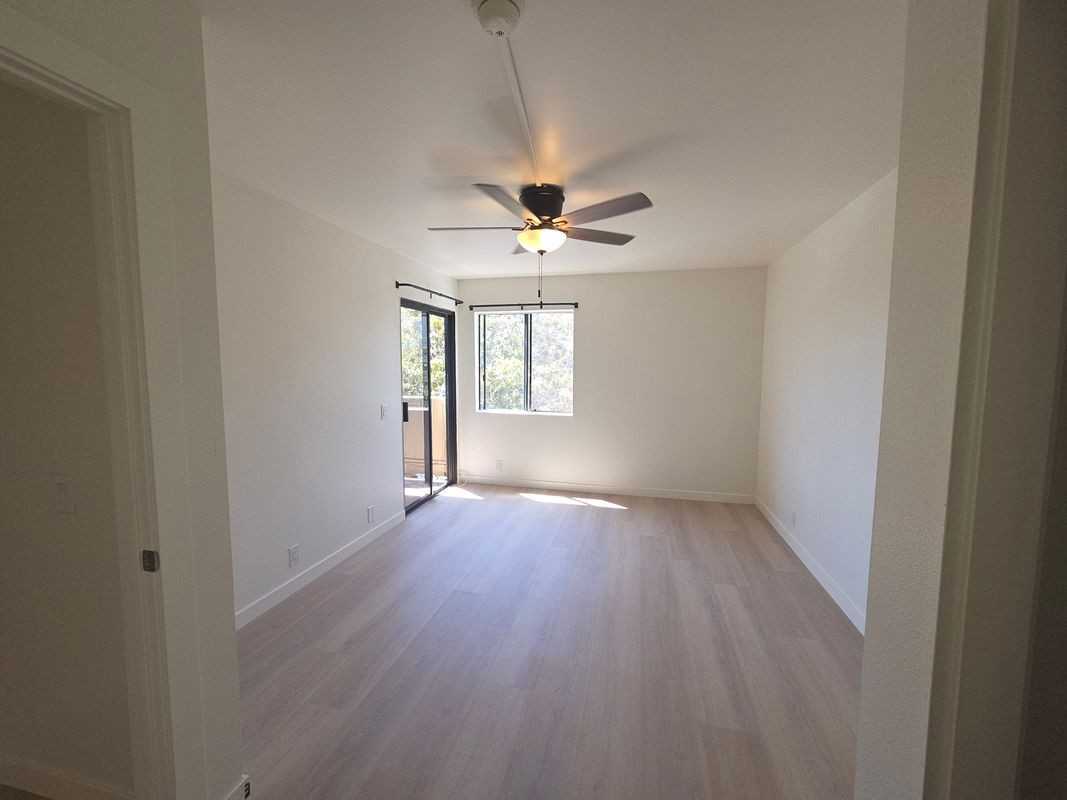2343 E 17th St ##201 - Photo 6 of 14