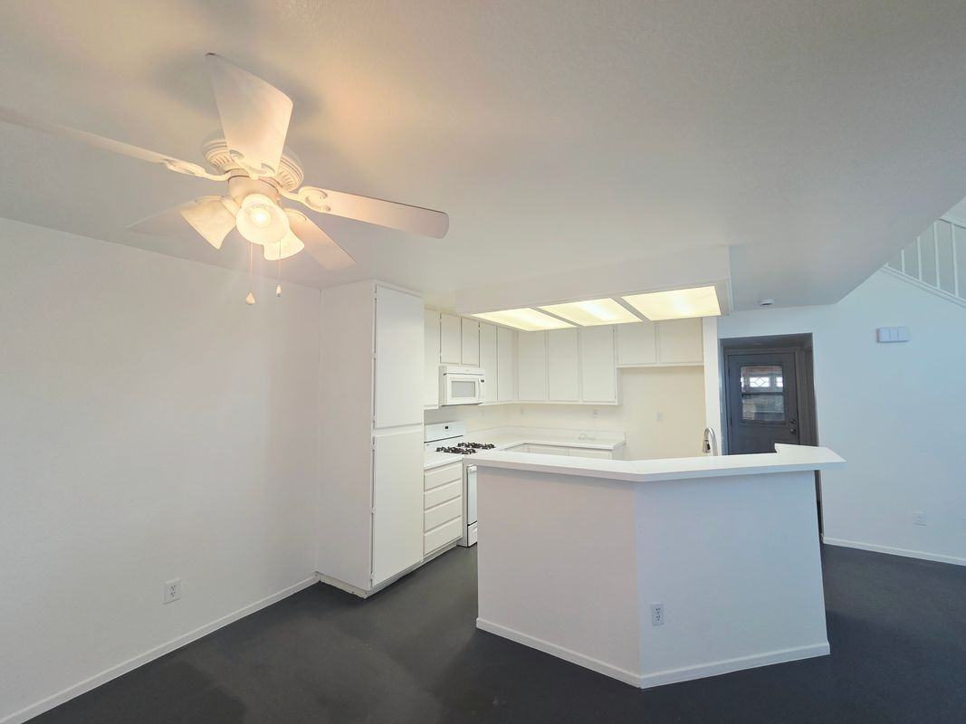 33178 Regatta Dr - Photo 3 of 25