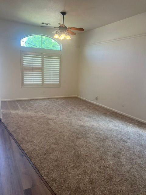 570 Buccaneer Ave - Photo 3 of 11