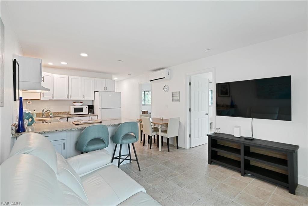 129 Eucalyptus Ct - Photo 3 of 6