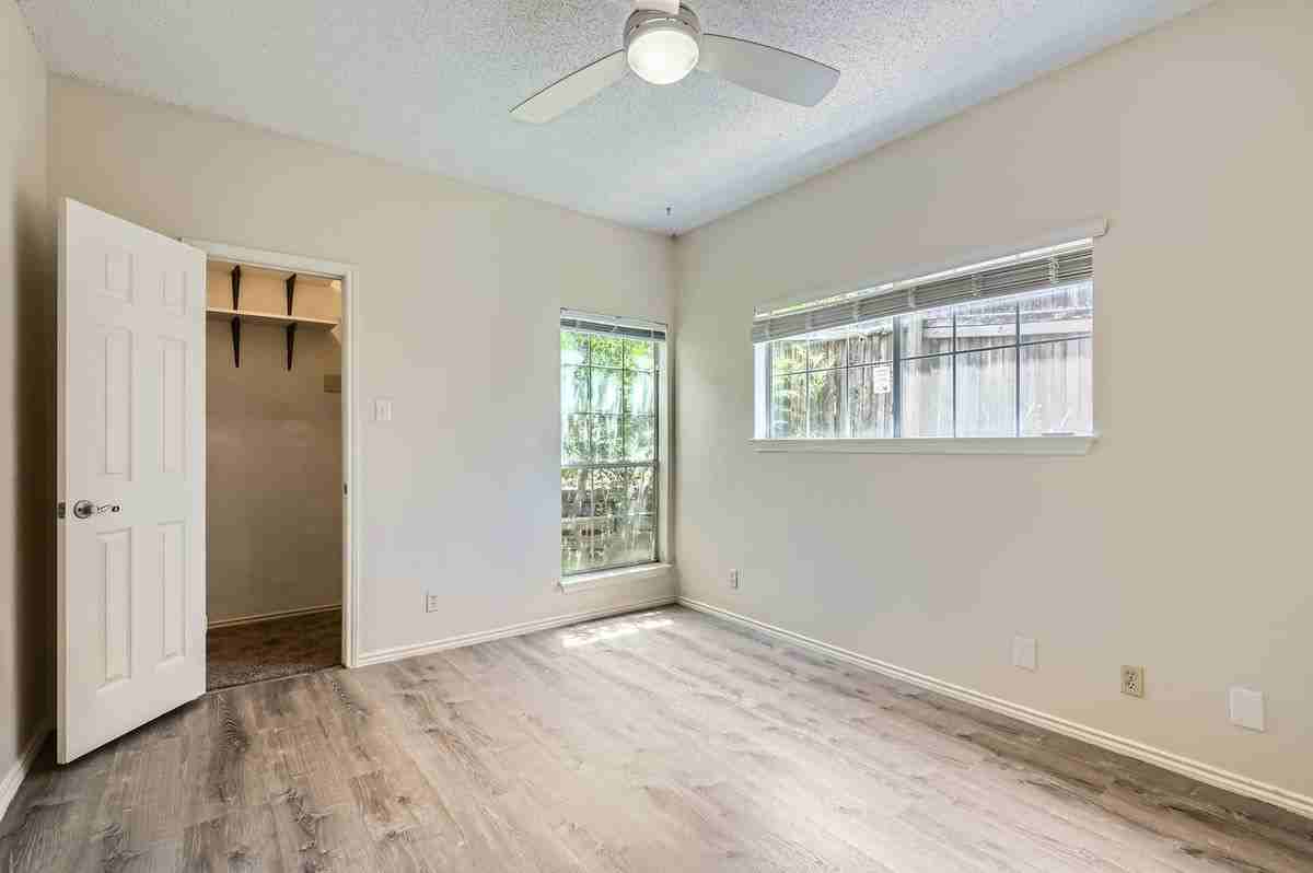 700 S 1st St ##101 - Photo 7 of 17