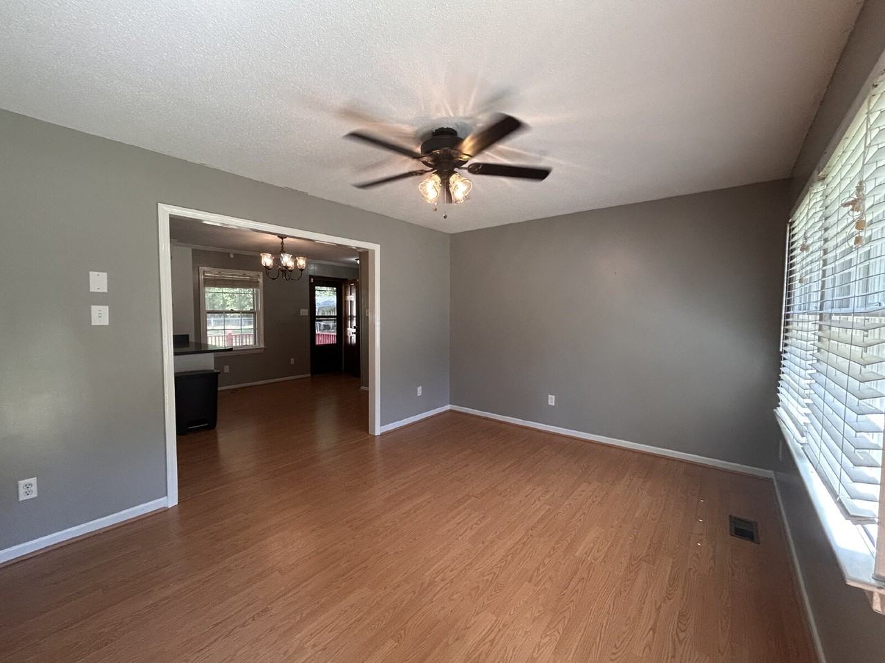 301 La Grange Rd - Photo 2 of 14