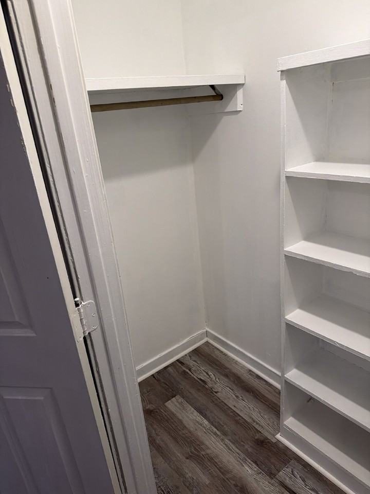 41 Northtown Dr #B - Photo 6 of 46