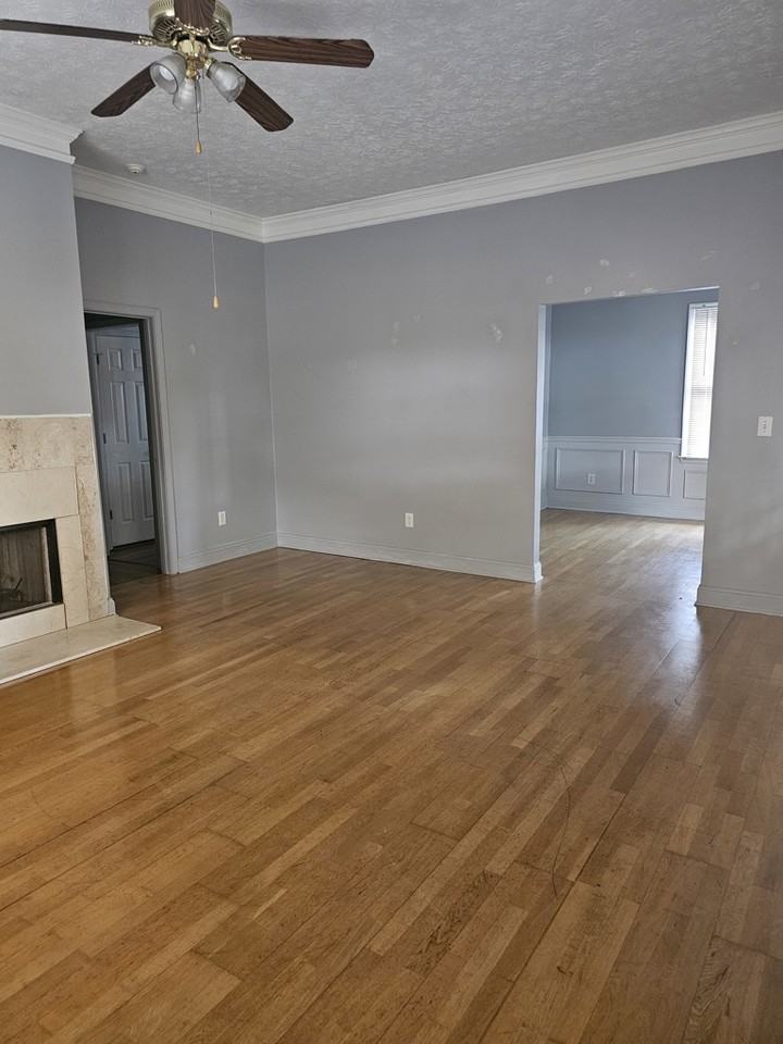1333 Oak St Sw - Photo 2 of 14