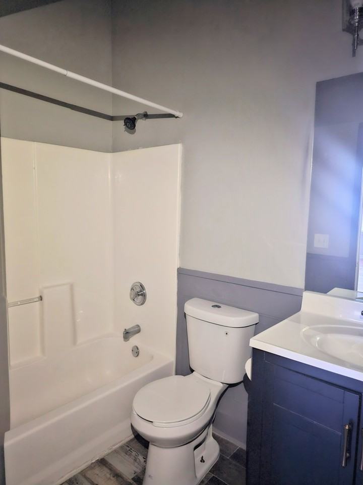 1333 Oak St Sw - Photo 6 of 14