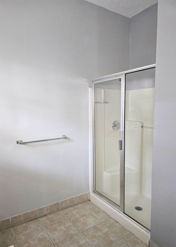 1333 Oak St Sw - Photo 7 of 14