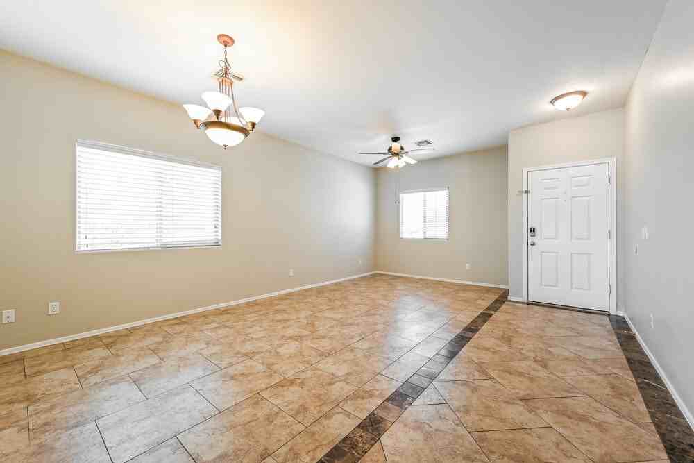 3761 W Eastman Ct - Photo 3 of 16