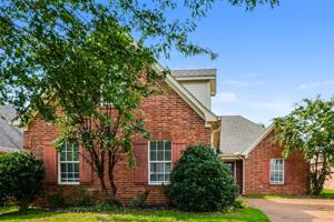 featured image of 4313 Genevieve Dr