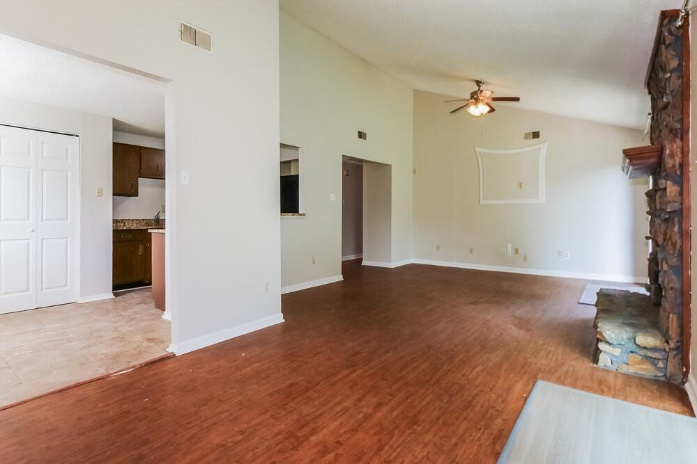 4408 Duncan Rd - Photo 5 of 16