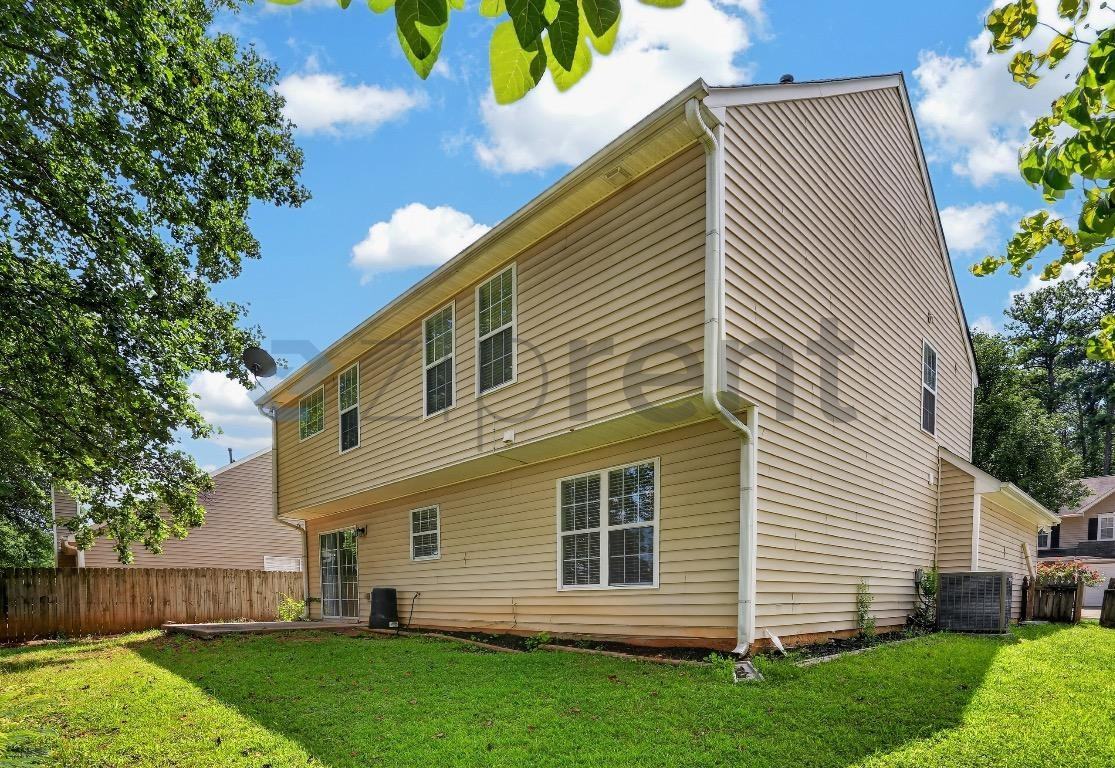 1383 Westward Dr Sw - Photo 2 of 27