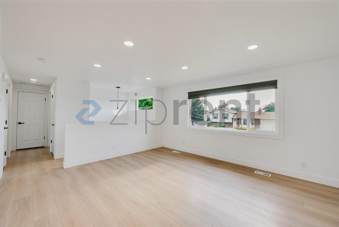 10251 E Strato Dr - Photo 5 of 17