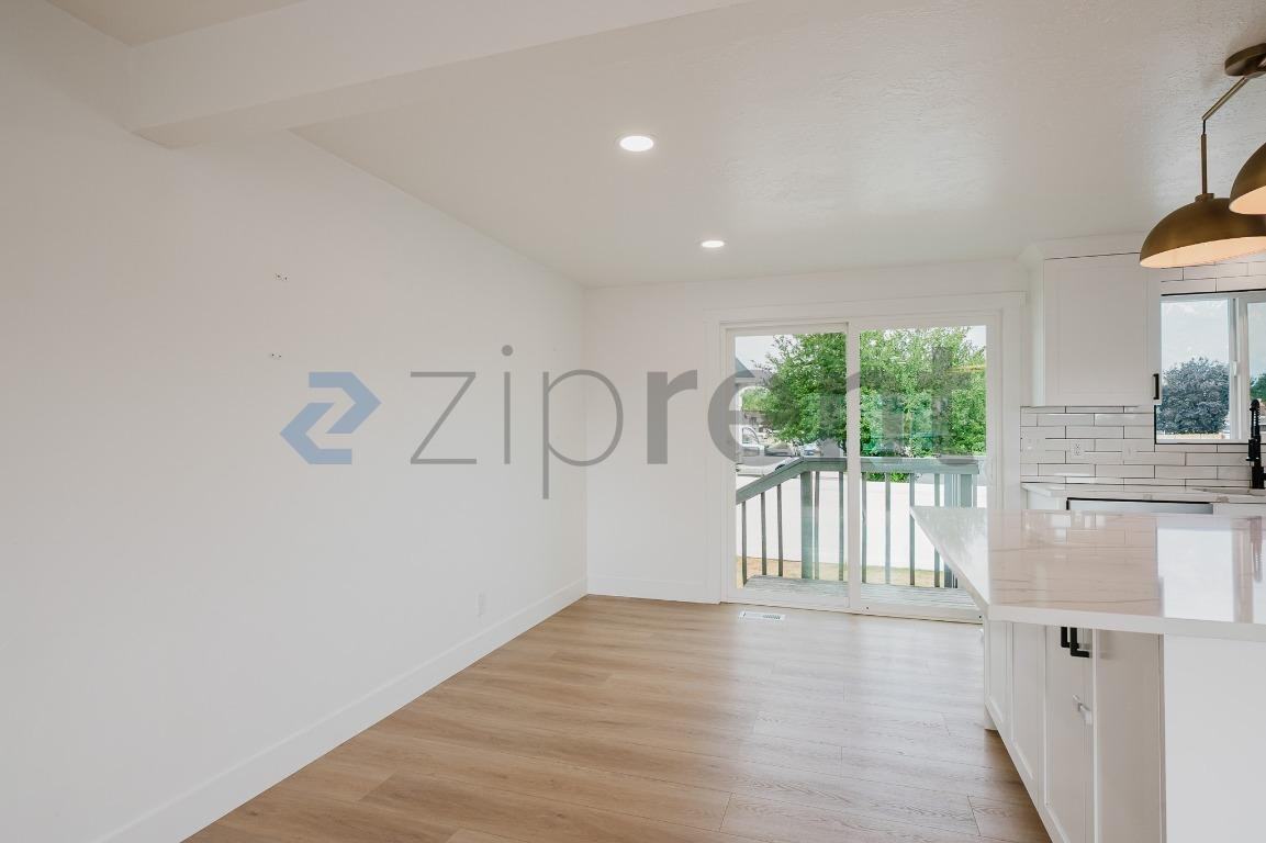 10251 E Strato Dr - Photo 7 of 17