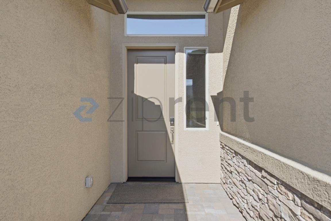 11253 Freedom Range Ln - Photo 4 of 29