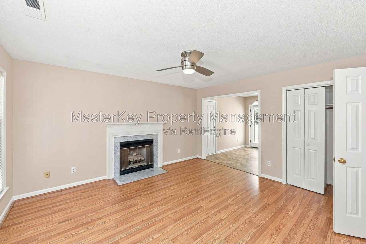 6320 Dry Fork Ln - Photo 4 of 34