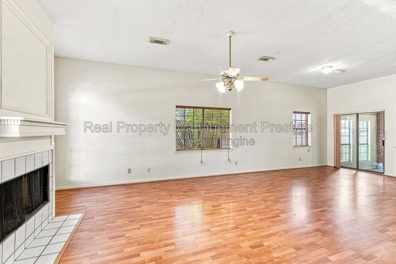 4422 Egret Dr - Photo 2 of 17