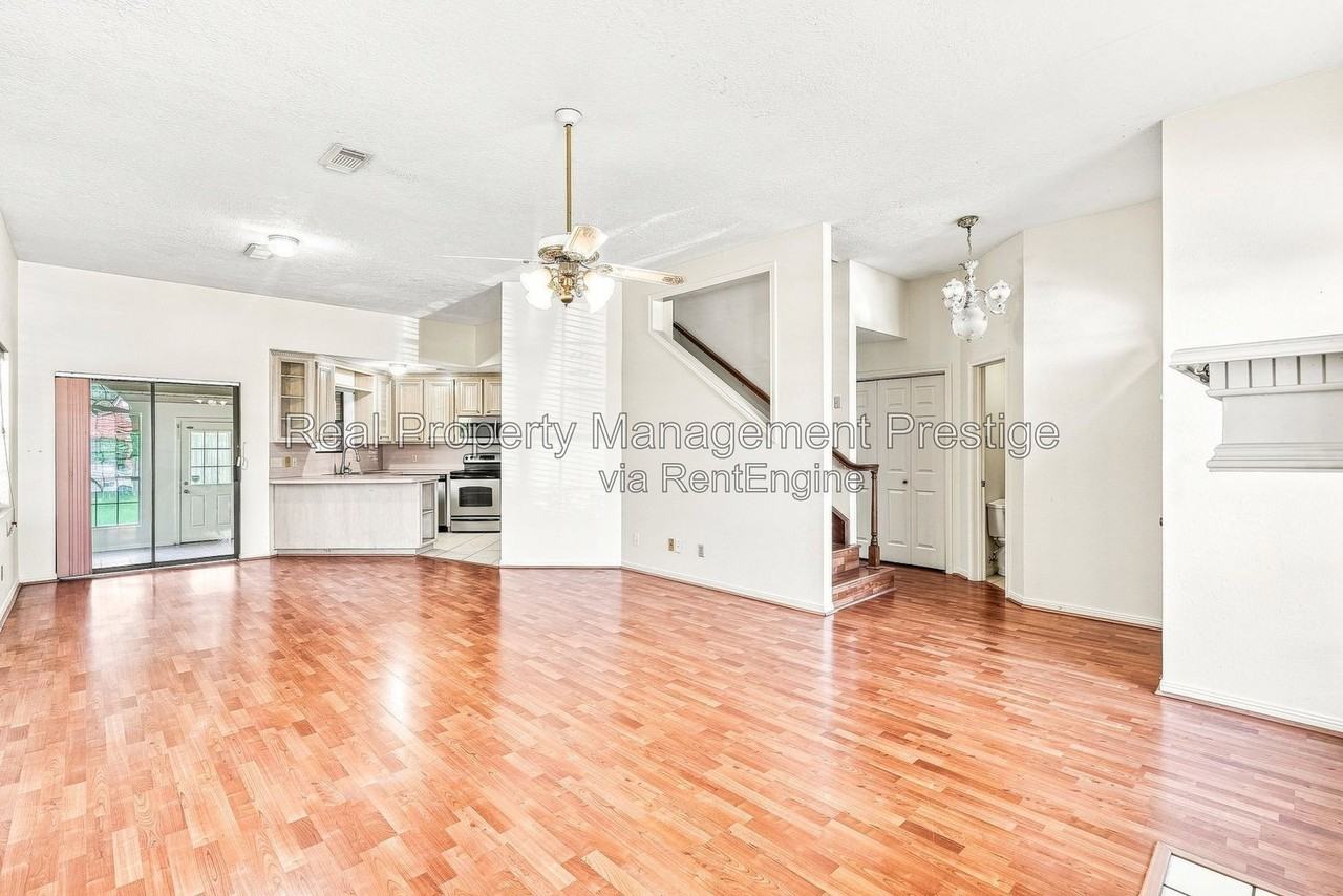 4422 Egret Dr - Photo 4 of 17