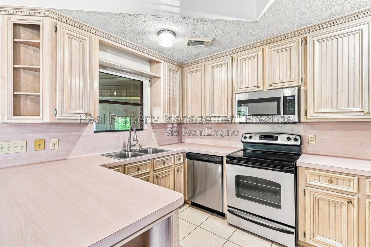 4422 Egret Dr - Photo 5 of 17