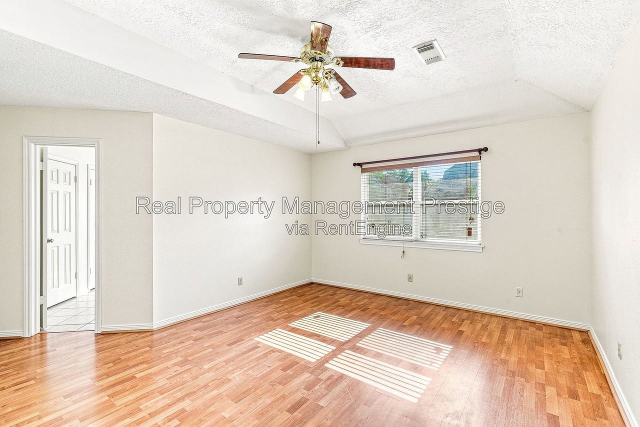 4422 Egret Dr - Photo 7 of 17