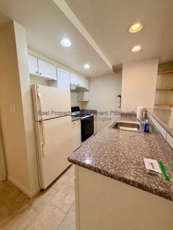 1927 Fox Way - Photo 5 of 15