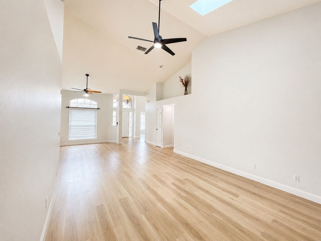 2226 Lake Marion Dr - Photo 4 of 14