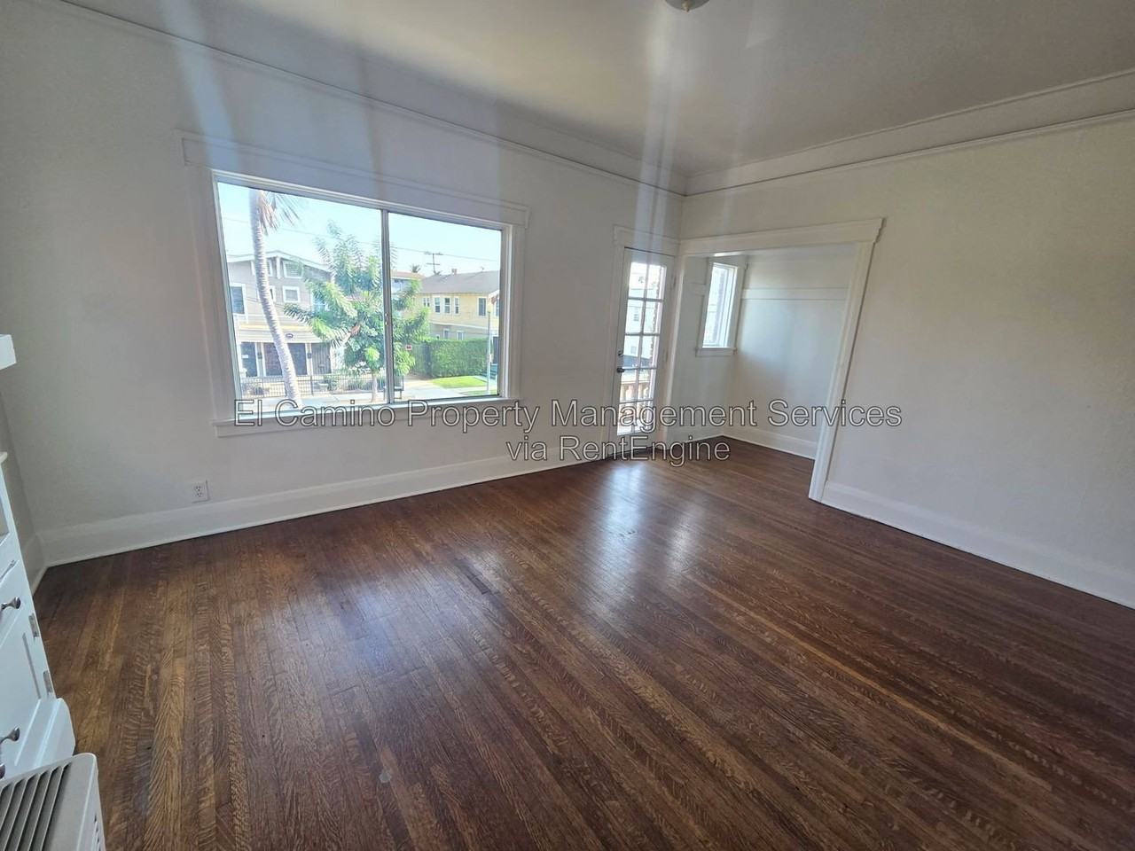 336 W 9th St - Photo 2 of 19