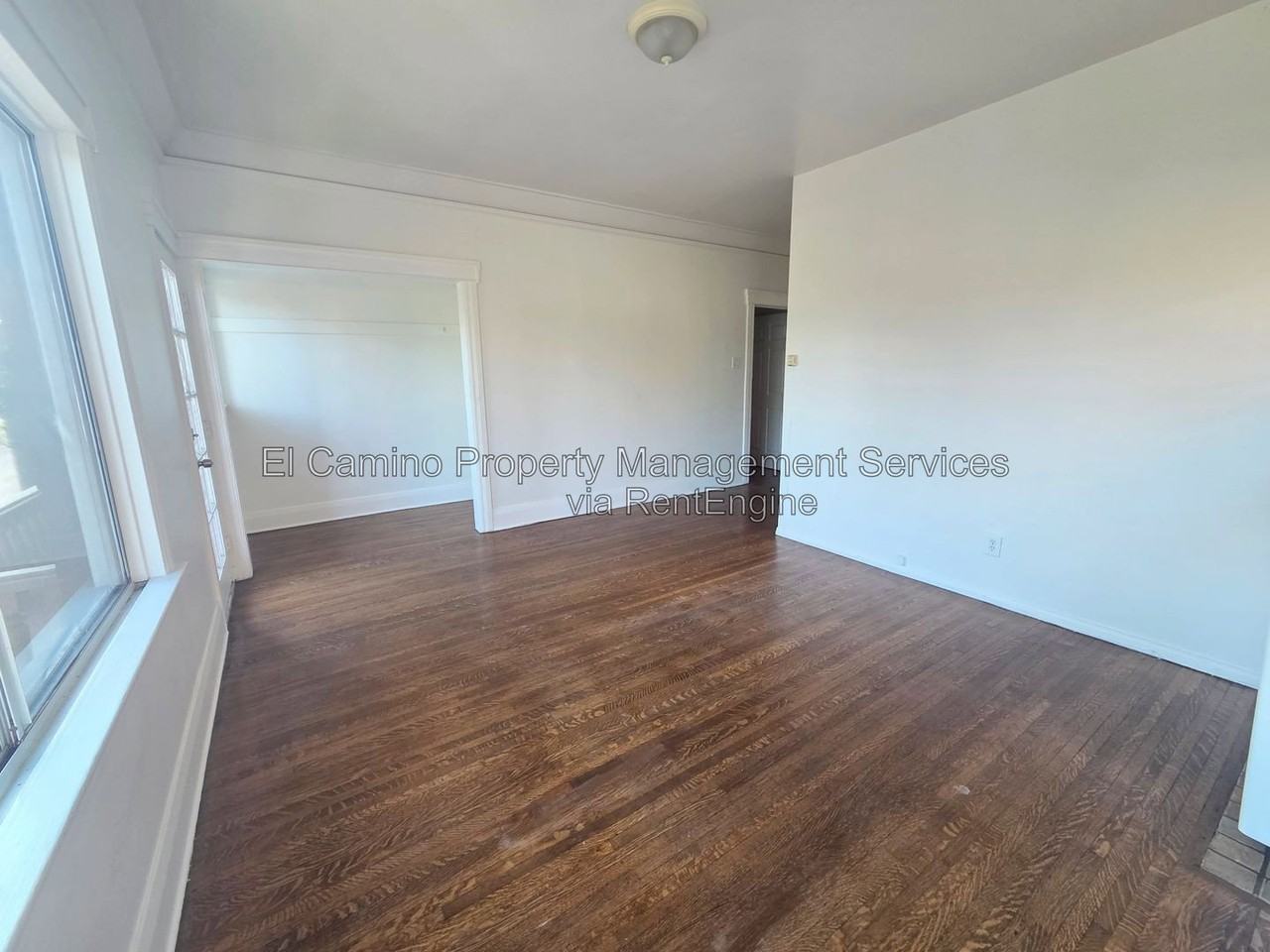 336 W 9th St - Photo 4 of 19