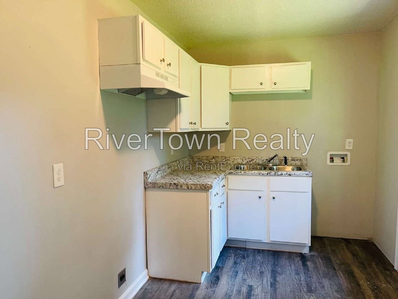 331 Elder Rd - Photo 3 of 11