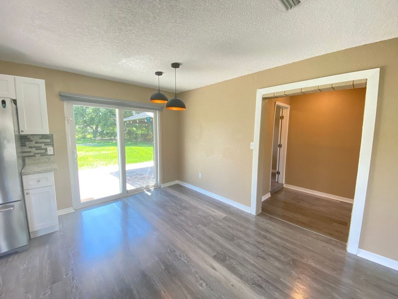 908 Teatro Ct - Photo 5 of 34
