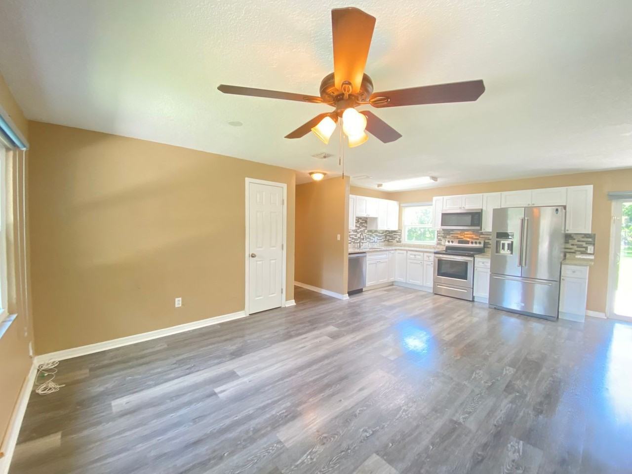 908 Teatro Ct - Photo 6 of 34