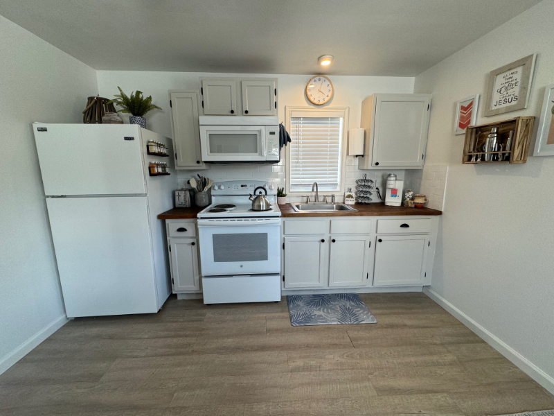 210 H Pickens Rd #6 - Photo 2 of 16